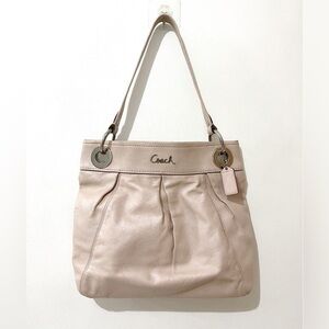 Coach Metallic Light Pink Leather Ashley Leather Hippie Shoulder Bag Vintage